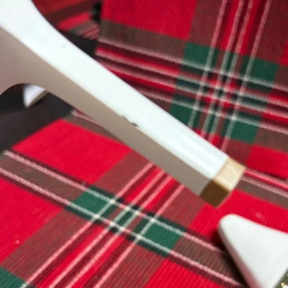 🖤BCBGirls White Heels with Gold Buckle🖤 - Picture 7 of 11